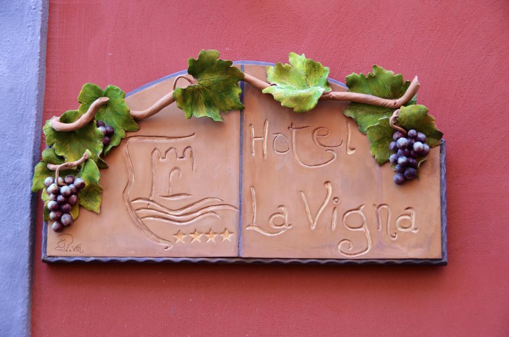 פרוסידה Albergo 'La Vigna' מראה חיצוני תמונה